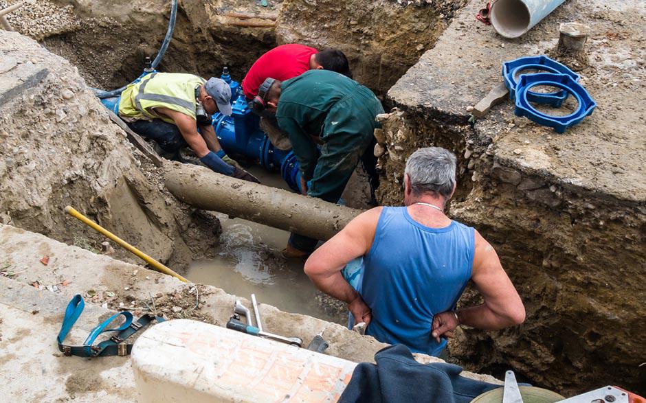 déboucher une canalisation d'eaux usées Colombes